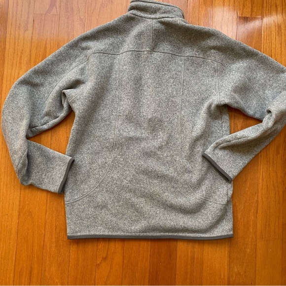 Patagonia half zip sweater - Picture 2 of 9